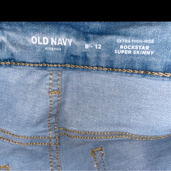 Old Navy High Rise Skinny Jeans  👖 - Picture 7 of 9